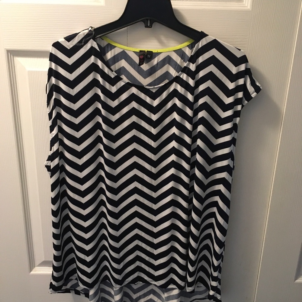 Navy and white chevron sleeveless top